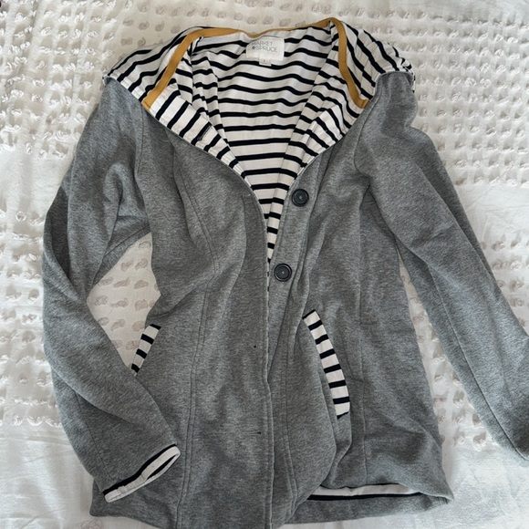 Excellent condition stitch fix hooded fleece sweater jacket, size small - Picture 2 of 4